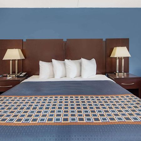 Travelodge By Wyndham Savannah Area/Richmond Hill Εξωτερικό φωτογραφία