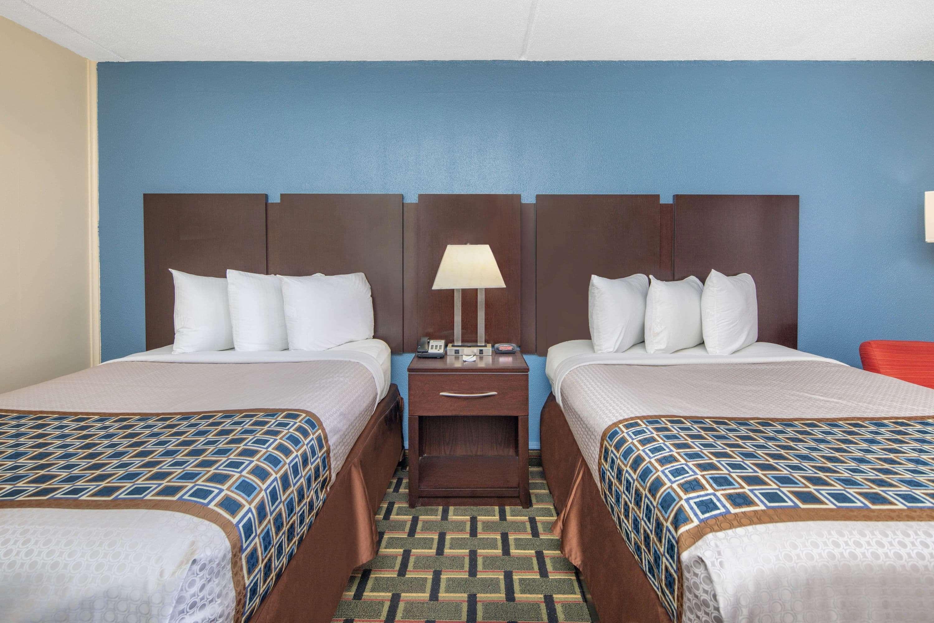 Travelodge By Wyndham Savannah Area/Richmond Hill Εξωτερικό φωτογραφία