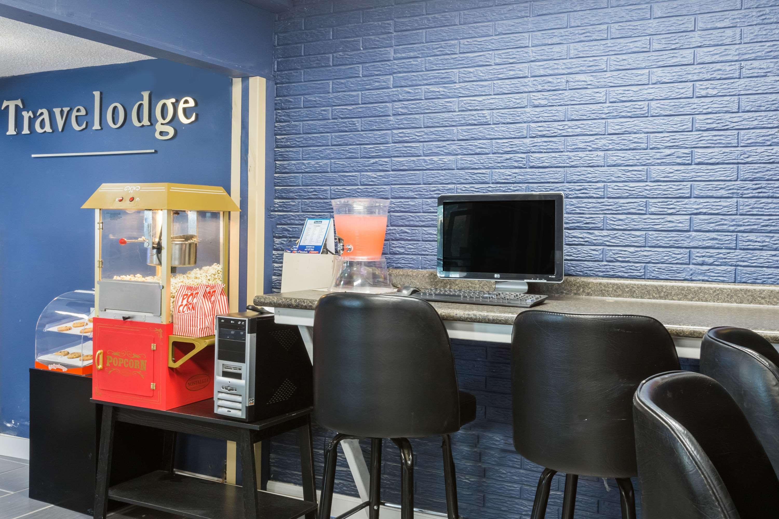 Travelodge By Wyndham Savannah Area/Richmond Hill Εξωτερικό φωτογραφία